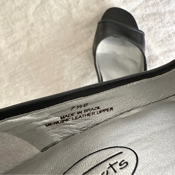 Talbots Black Leather Peep Toe Heels 7.5B - Picture 10 of 12